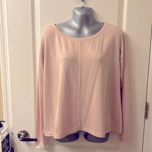 WOMANS PINK SWEATER SHIRT